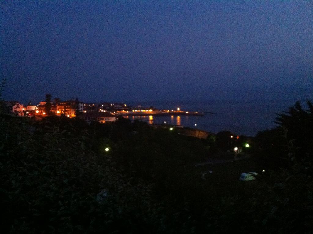 Apartamentos Mar Comillas Dış mekan fotoğraf