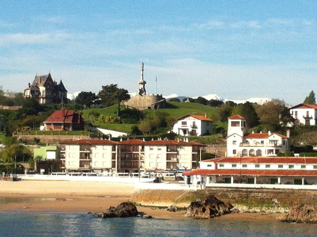 Apartamentos Mar Comillas Dış mekan fotoğraf